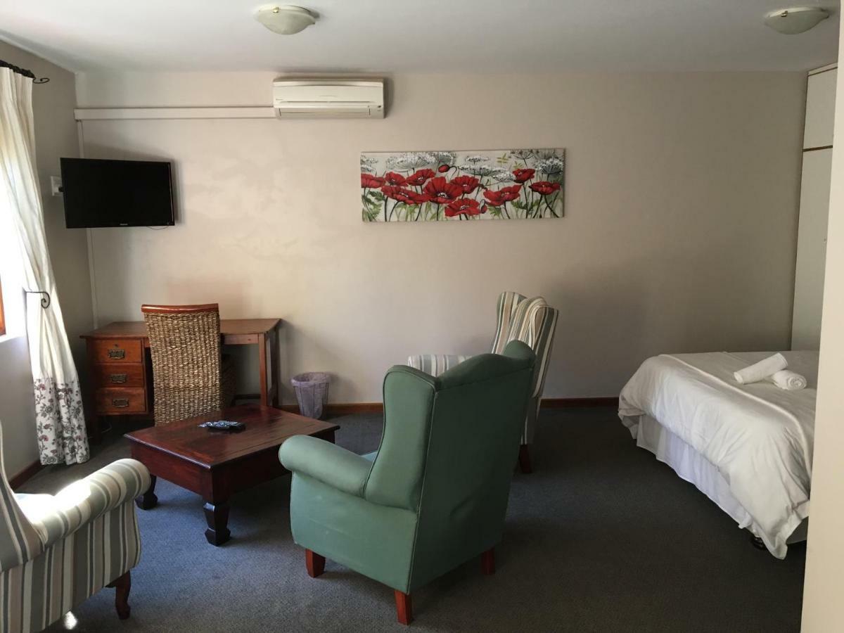 Smart Villa Guest House East London Buitenkant foto